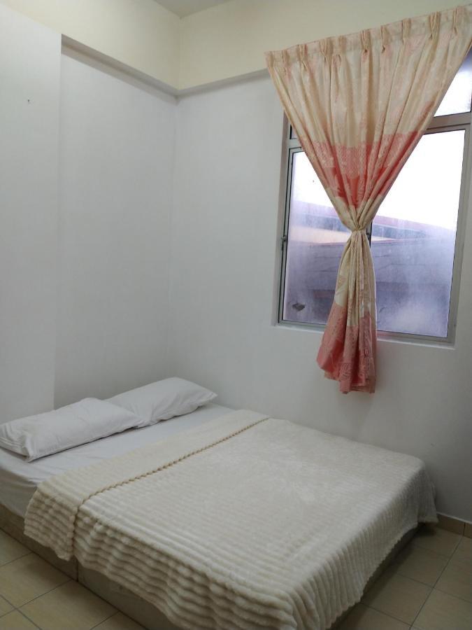 Homestay Kuala Terengganu Near Batu Burok, Hospital Hsnz, Ktcc Mall, Drawbridge A Exterior photo